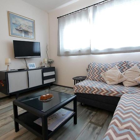 Apartments By The Sea Vinjerac, Zadar - 13811 Posedarje Ruang foto